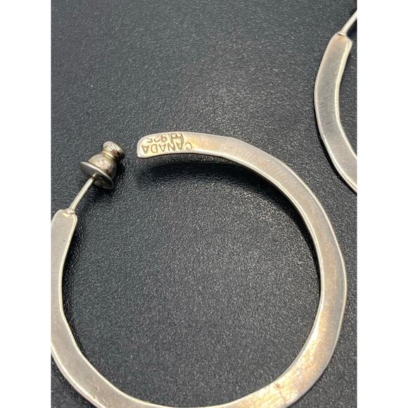 Canada Signed Designer 925 Hammered Irregular Medium Hoop Earrings 5.5 Grams - Picture 6 of 8